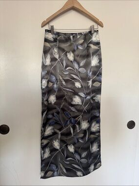 Tracy Evans NYC Gray & Blue Floral Midi Skirt